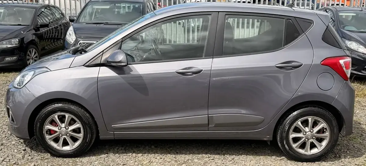 Used Hyundai i10 Premium 87 HP (63 kW) 2016 Grey Hatchback