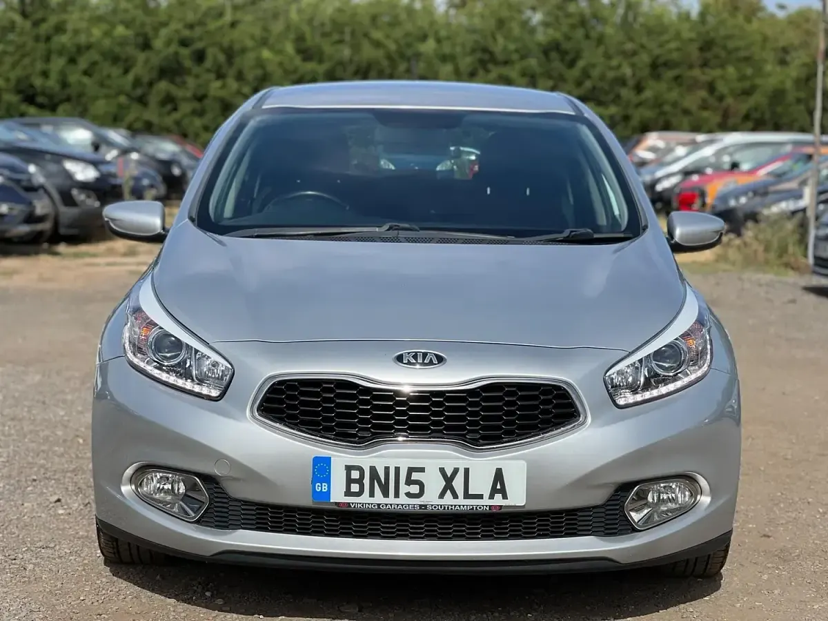 Used Kia Ceed 2015 Silver Hatchback