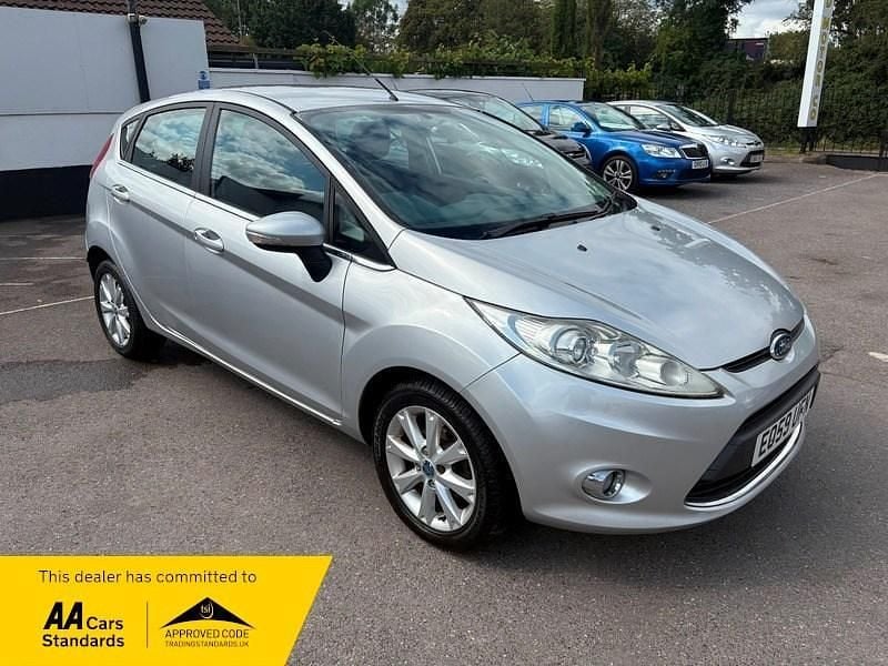 Silver Used 2009 Ford Fiesta Zetec Hatchback | £3,490 (A bit pricey) - Image 1/4