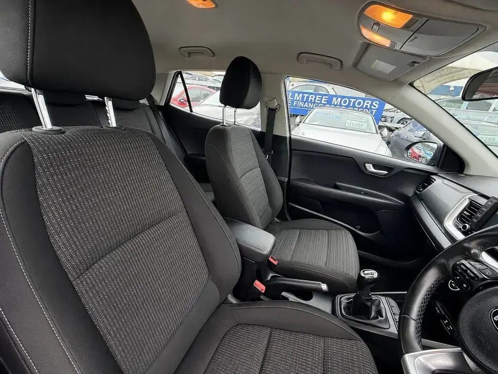 Used Kia Stonic 98 HP (72 kW) 2018 Black SUV
