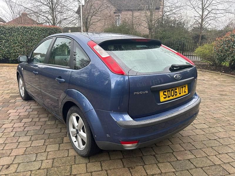 Used Ford Focus Zetec 2006 Blue Hatchback
