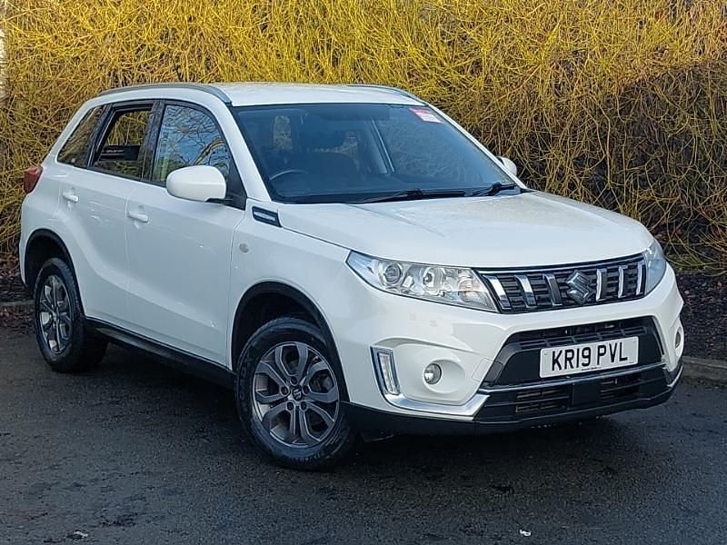 Used Suzuki Vitara SZ4 111 HP (81 kW) 2019 White SUV