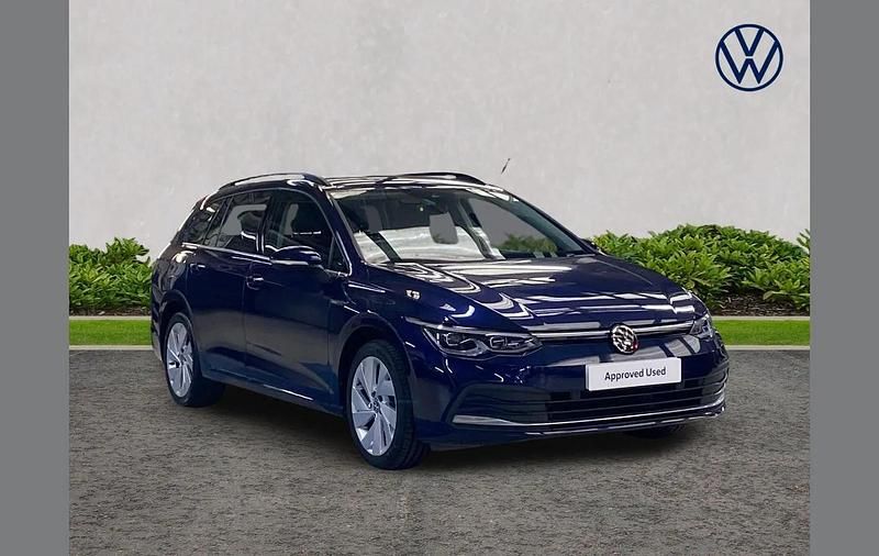 Used VW Golf VIII Style 147 HP (108 kW) 2022 Blue Estate