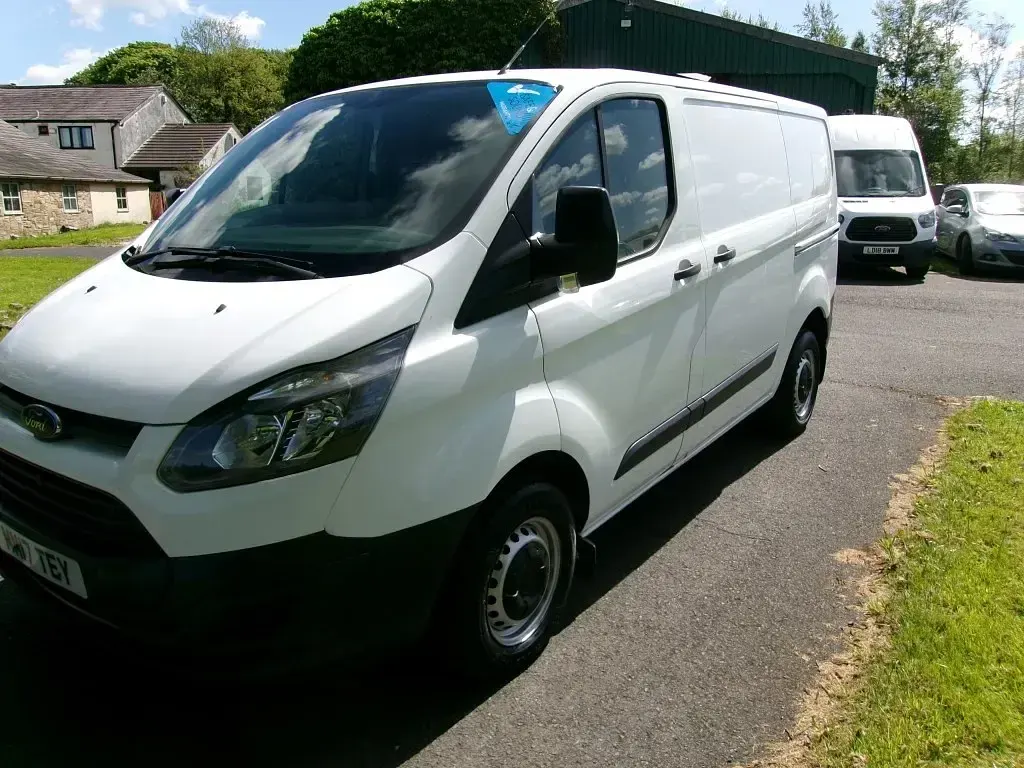 Usado Ford Transit Custom 105 HP (77 kW) 2017 Branco Van