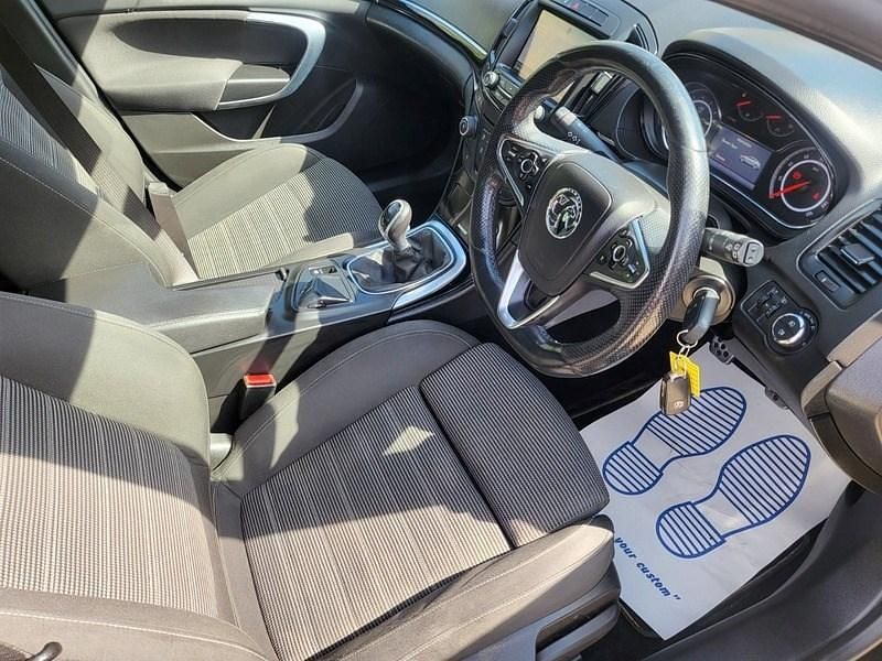 Used Vauxhall Insignia SRi 163 HP (119 kW) 2014 Black Hatchback