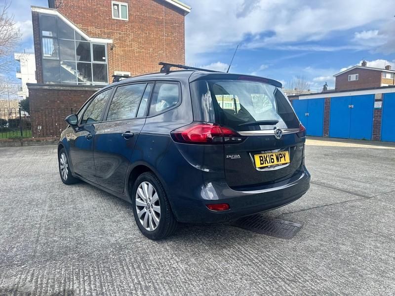 Second-hand Vauxhall Zafira Design Edition 2016 Gri Monovolum