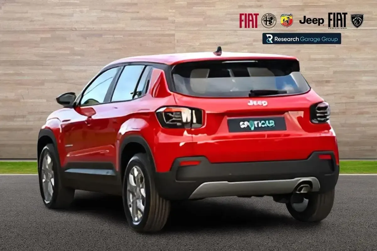 Used Jeep Avenger Altitude 100 HP (73 kW) 2025 Red SUV