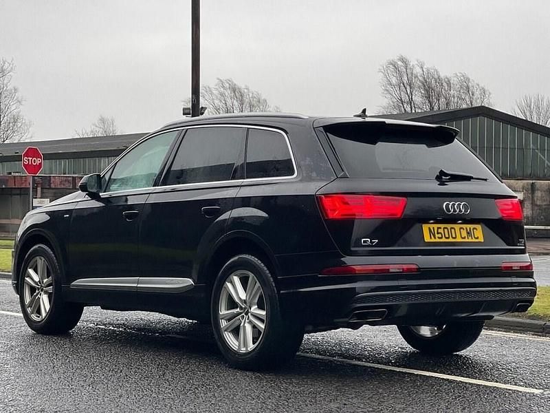 Used Audi Q7 S-Line 269 HP (197 kW) 2016 Black SUV