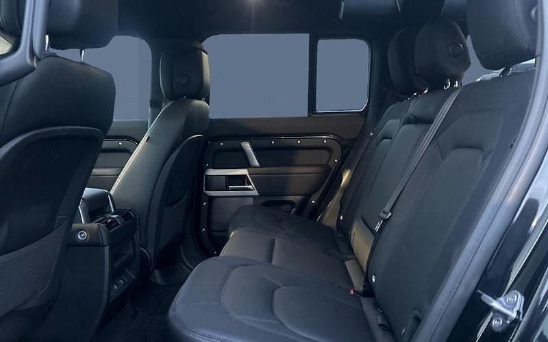 Used Land Rover Defender HSE Dynamic 249 HP (183 kW) 2025 Estate