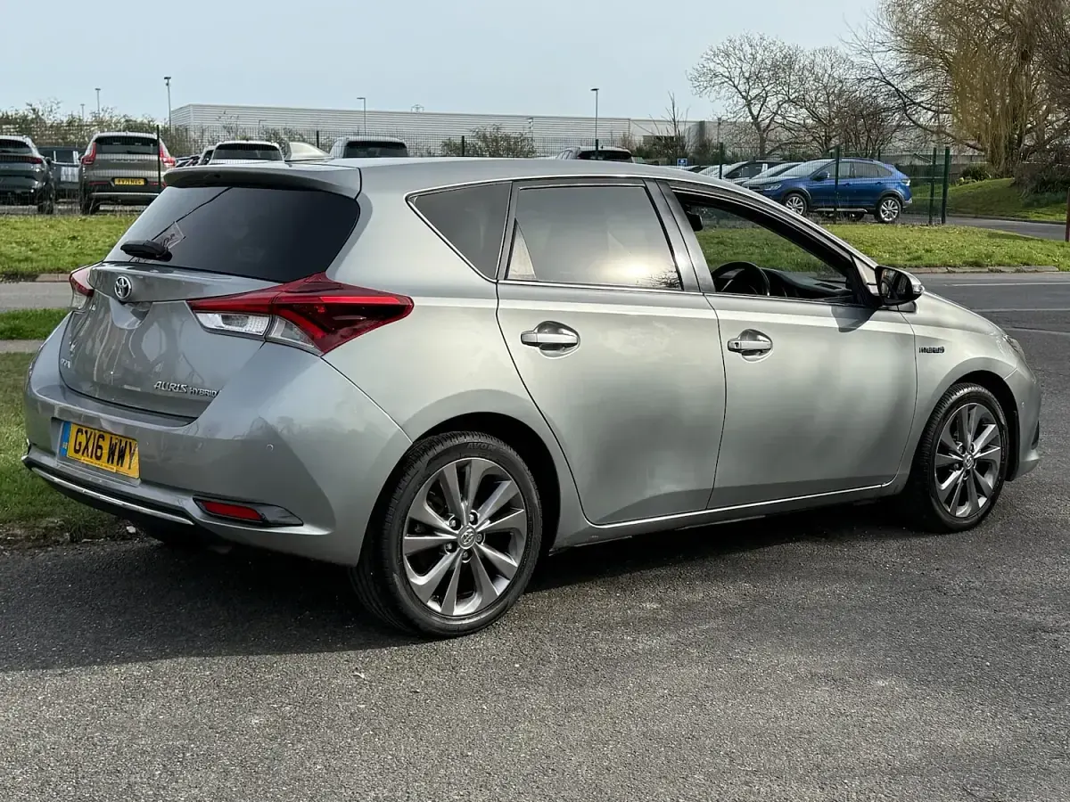 Used Toyota Auris Hybrid 2016 Grey Hatchback