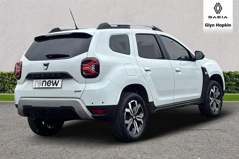 Used Dacia Duster Prestige 90 HP (66 kW) 2022 White SUV