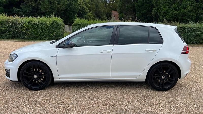 Used VW Golf VII GTD 2017 White Hatchback