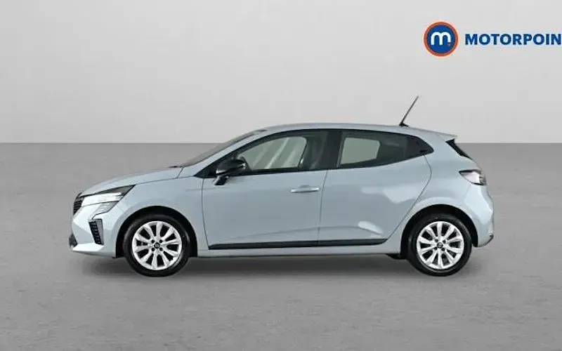 Used Renault Clio Evolution 90 HP (66 kW) 2024 Grey Hatchback