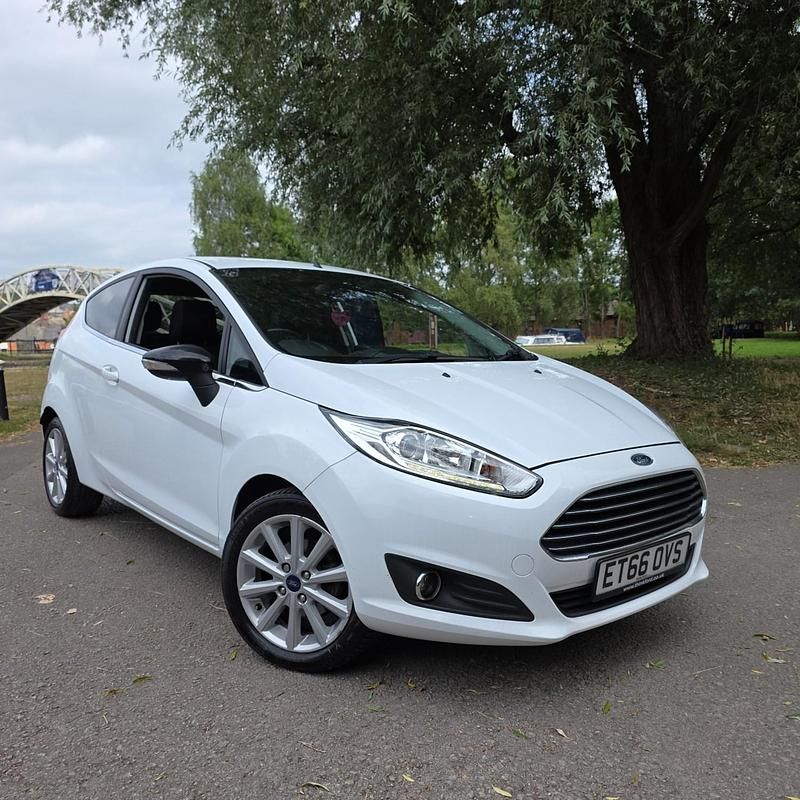 White Used 2017 Ford Fiesta Titanium Hatchback | £4,499 (Good price) - Image 1/4