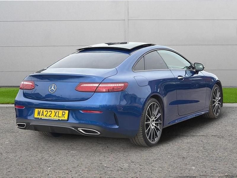 Used Mercedes E220 AMG line 191 HP (140 kW) 2022 Blue Coupe