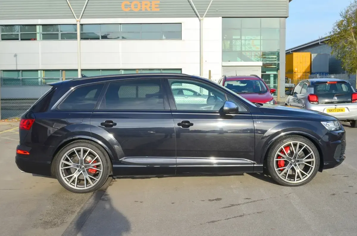 Used Audi SQ7 Comfort 435 HP (319 kW) 2018 Black SUV