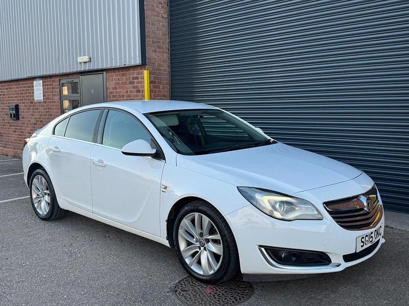 Used Vauxhall Insignia SRi 2015 White Hatchback