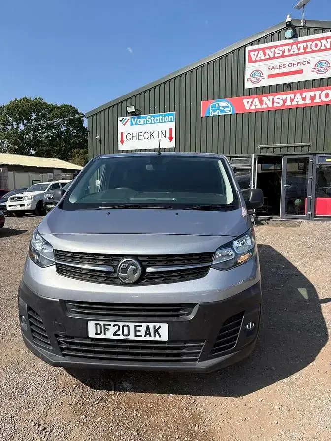 Used Vauxhall Vivaro 100 HP (73 kW) 2020 Grey MPV