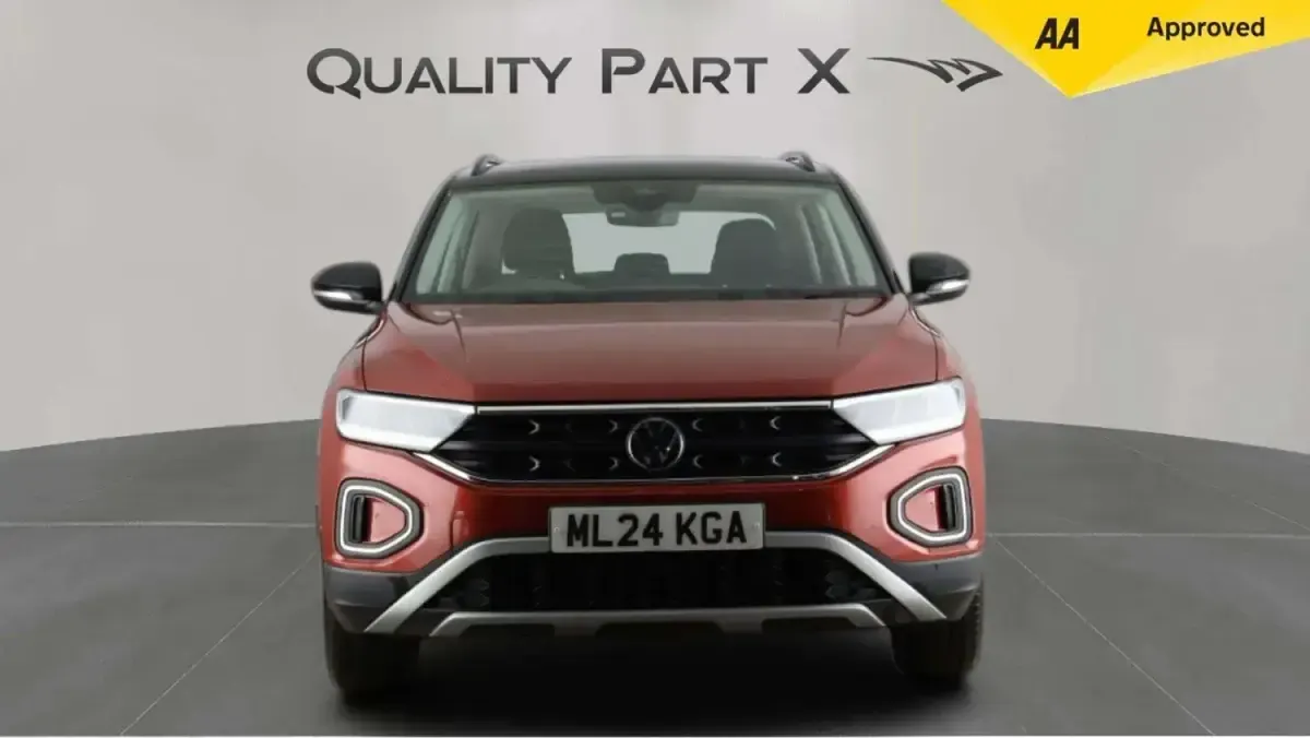 Usado VW T-Roc Life 150 CV (110 kW) 2024 Rojo SUV
