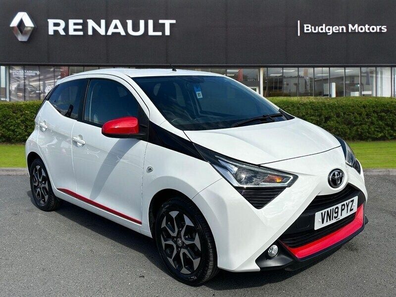 White Used 2019 Toyota Aygo Trend Hatchback | £9,201 (Fair price) - Image 1/4
