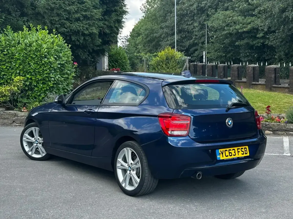 Used BMW 118 Sport Line 2013 Blue Hatchback
