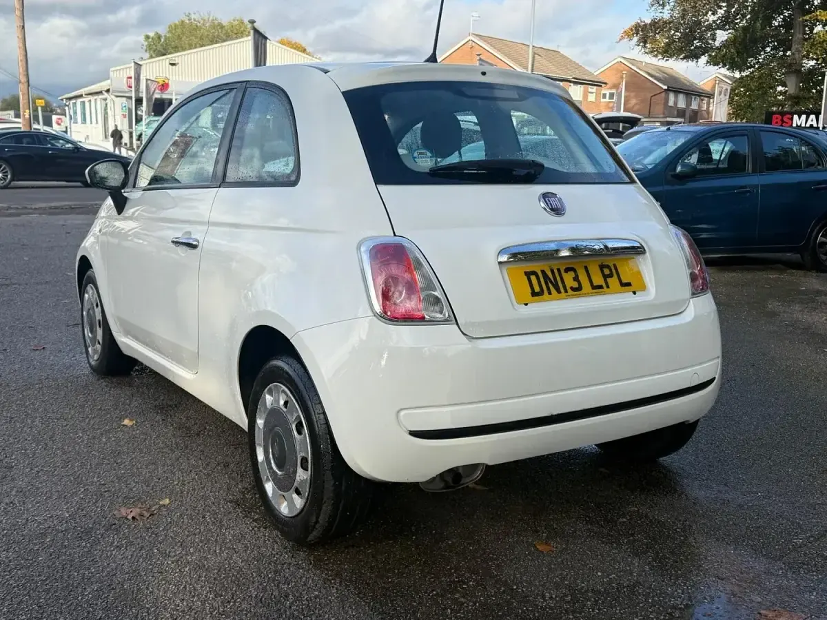 Używany Fiat 500 Pop 69 KM (50 kW) 2024 Biały Hatchback