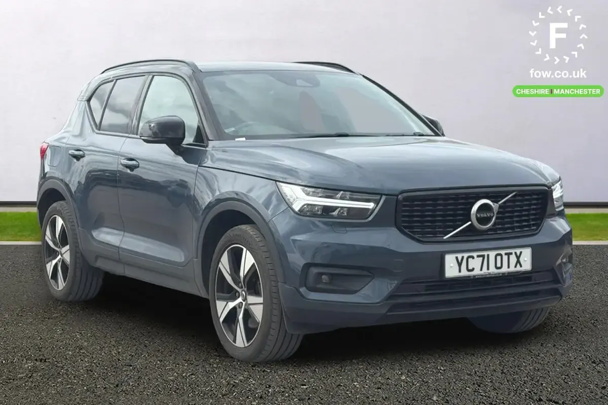 Used Volvo XC40 R-Design 211 HP (155 kW) 2021 SUV