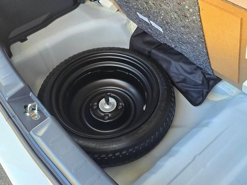 Used Suzuki Celerio 68 HP (50 kW) 2019 White Hatchback