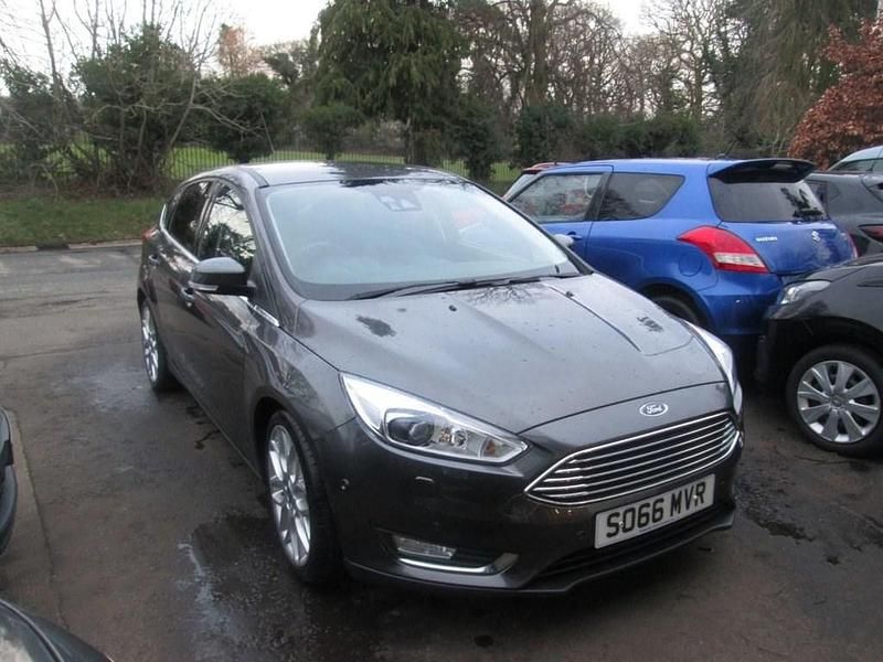 Used Ford Focus Titanium X 150 HP (110 kW) 2016 Grey Hatchback