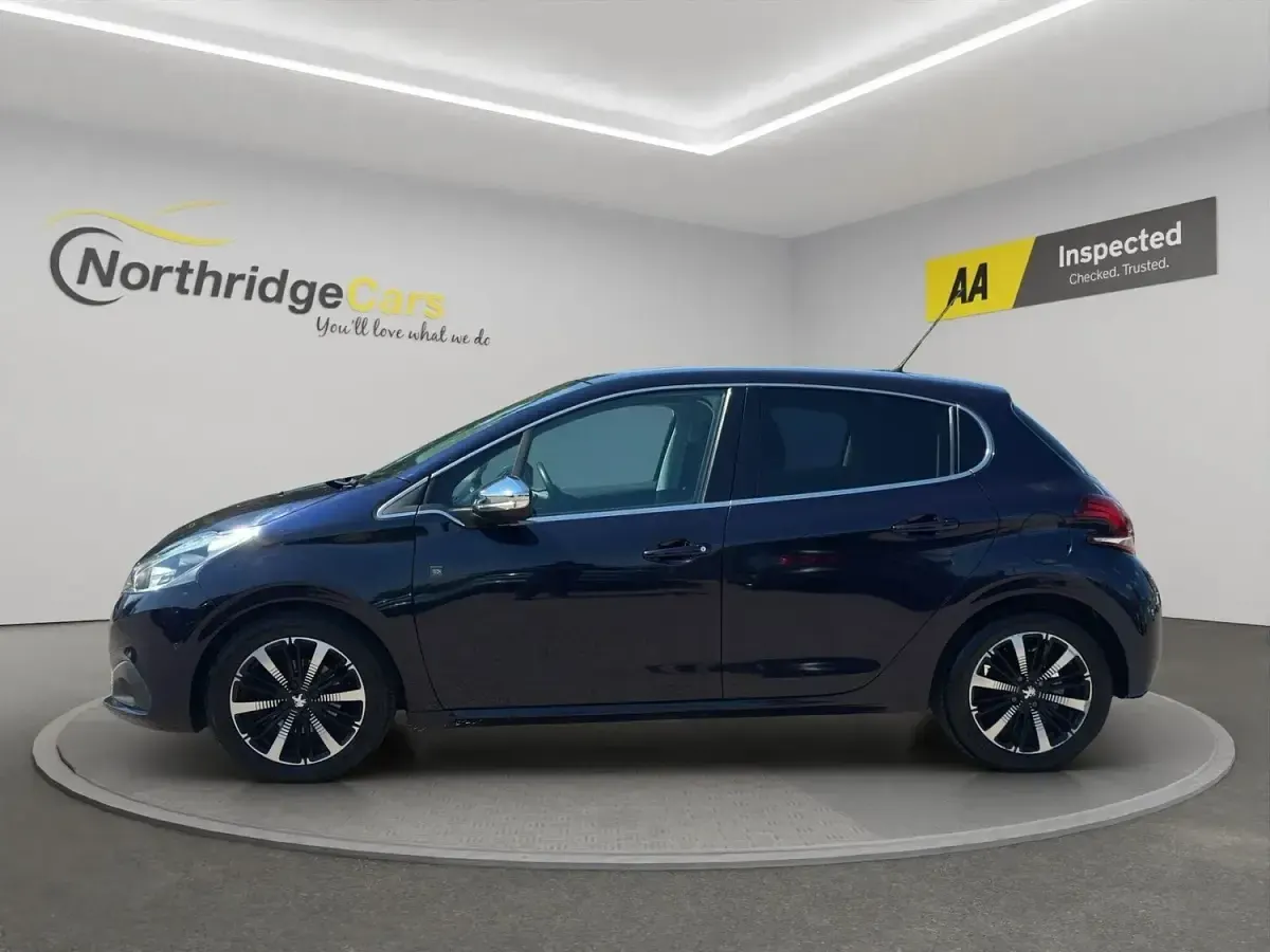 Used Peugeot 208 S 82 HP (60 kW) 2018 Blue Hatchback