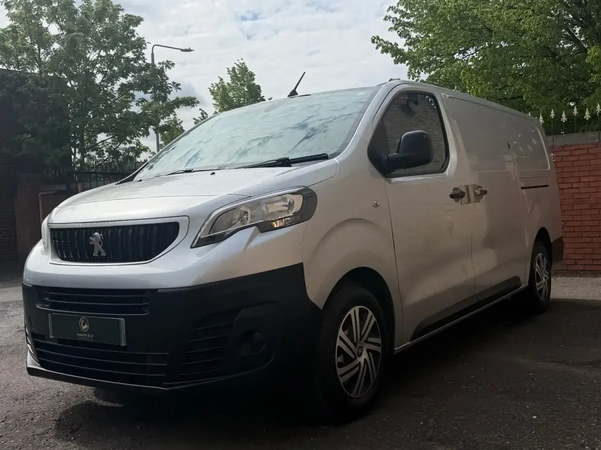 Gebraucht Peugeot Expert 2019 Silber Van