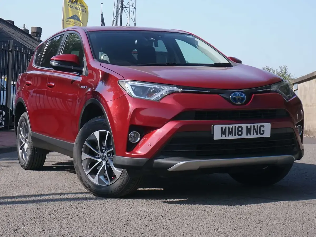 Used Toyota RAV4 Hybrid 197 HP (144 kW) 2018 Red SUV