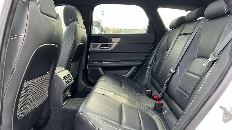 Used Jaguar XF R-Sport 250 HP (183 kW) 2019 Solid  fuji white Estate