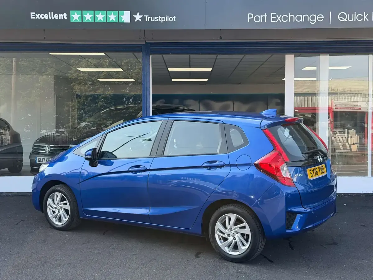 Used Honda Jazz SE 102 HP (75 kW) 2016 Blue Hatchback