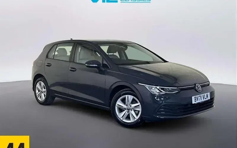 Used VW Golf VIII Life 131 HP (96 kW) 2024 Hatchback