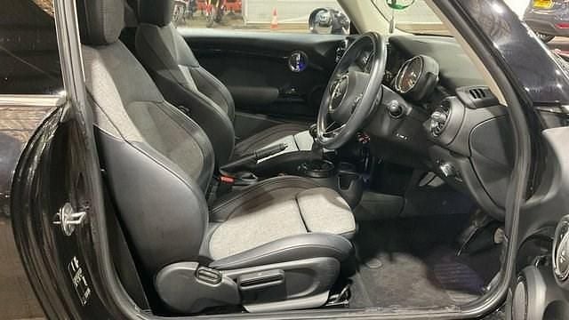 Used Mini Cooper SD Hatch 170 HP (125 kW) 2017 Black Hatchback