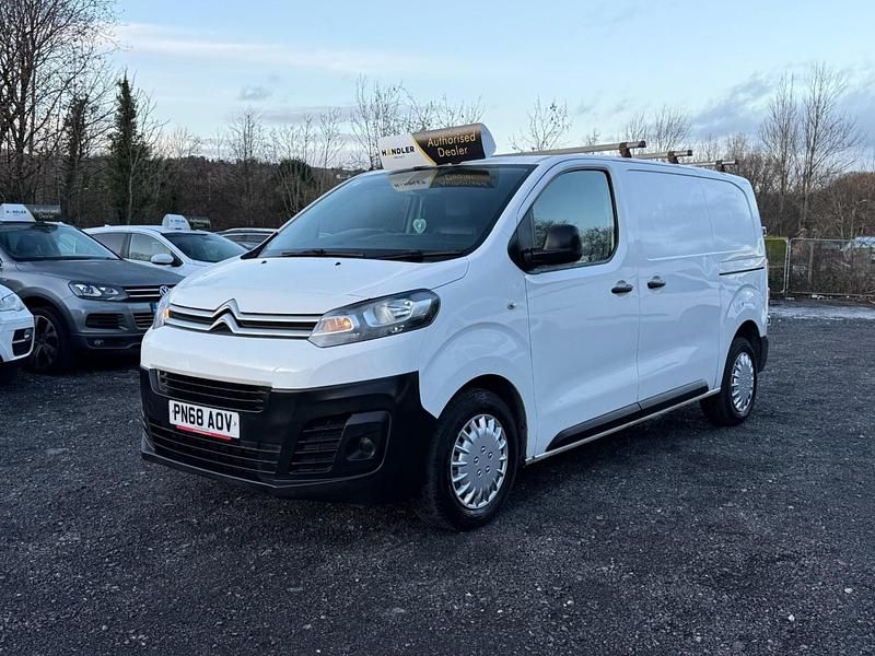 Used Citroën Dispatch 120 HP (88 kW) 2018 White MPV