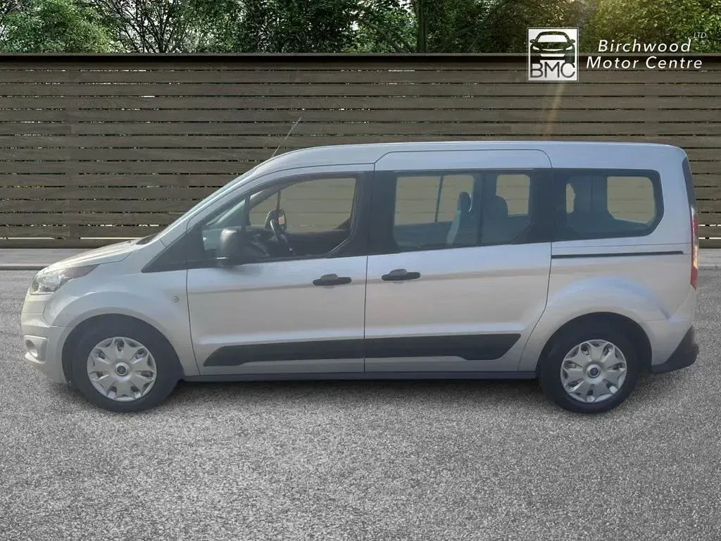 Used Ford Grand Tourneo Connect Zetec 100 HP (73 kW) 2019 Silver MPV