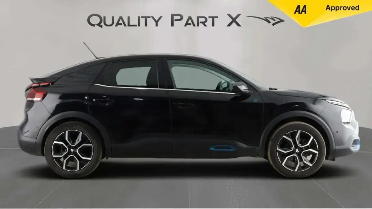 Used Citroën e-C4 Shine 100 kW (136 HP) 2023 Black Hatchback