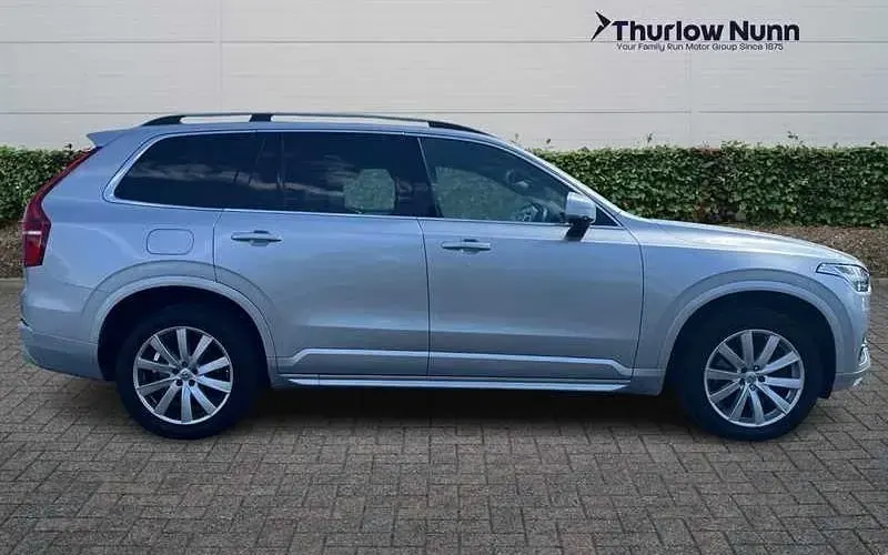 Used Volvo XC90 Momentum 235 HP (172 kW) 2019 SUV