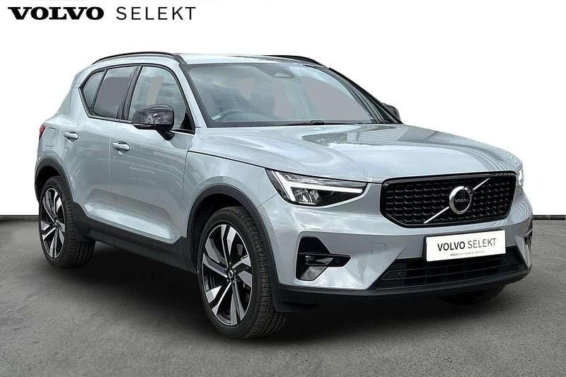 Grey Used 2025 Volvo XC40 Plus SUV | £34,750 (Fair price) - Image 1/3