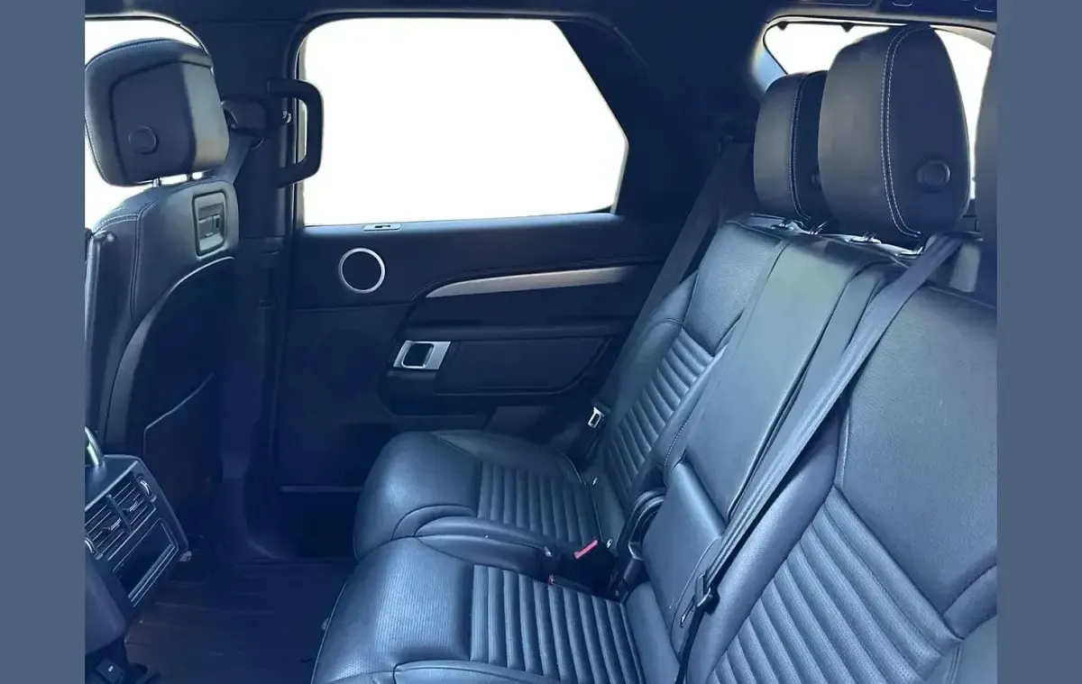 Used Land Rover Discovery SE Dynamic 296 HP (217 kW) 2021 White SUV