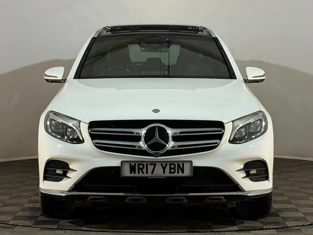 Used Mercedes GLC250 AMG line 205 HP (150 kW) 2017 White SUV
