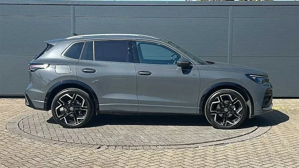 New VW Tiguan 150 HP (110 kW) 2025 SUV