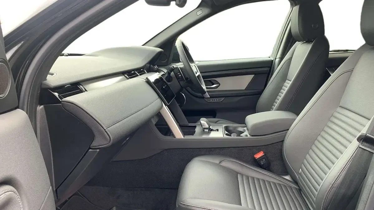 Used Land Rover Discovery Sport SE Dynamic 2025 Black SUV