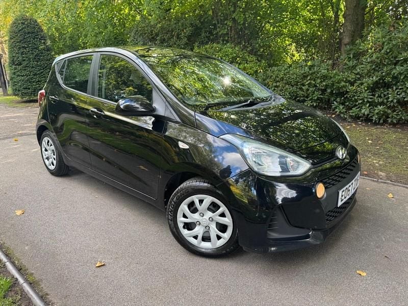 Black Used 2017 Hyundai i10 SE Hatchback | £5,450 (Fair price) - Image 1/4