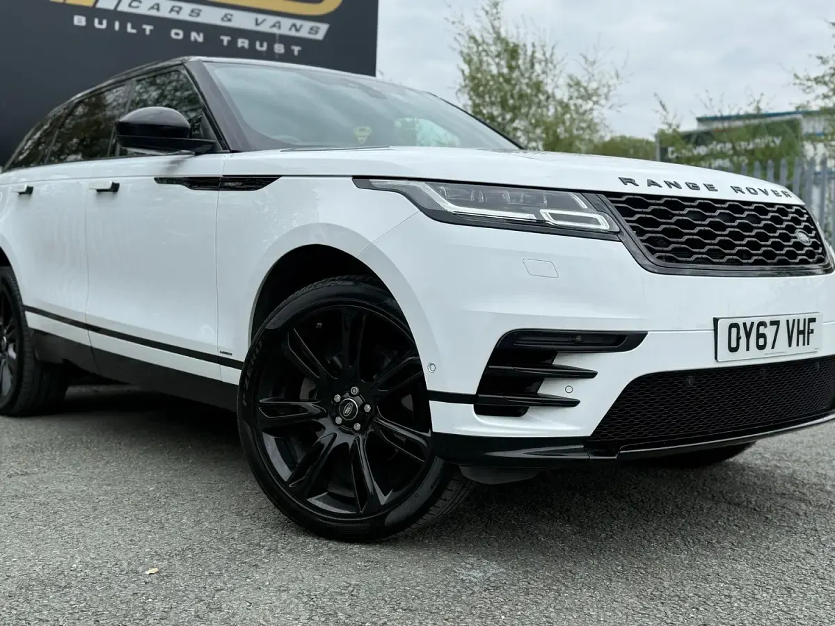Used Land Rover Range Rover Velar SE Dynamic 2017 White SUV