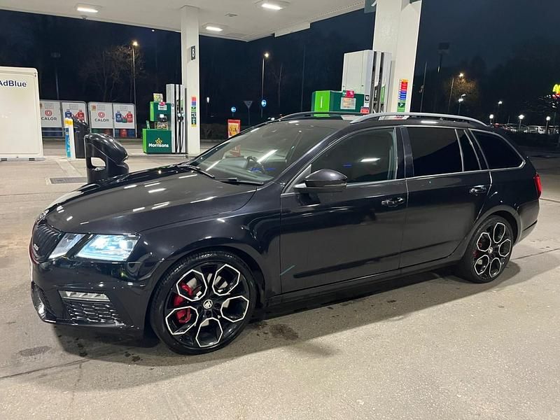 Used Skoda Octavia vRS 245 HP (180 kW) 2019 Black Estate