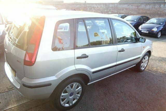 Used Ford Fusion 67 HP (49 kW) 2004 Estate