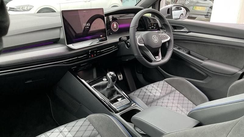 Used VW Golf VIII R-line 150 HP (110 kW) 2025 Moonstone grey